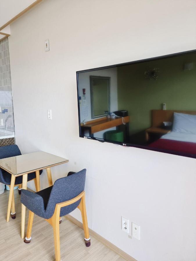 Jeju The Ocean Hill Pension Seogwipo Ngoại thất bức ảnh