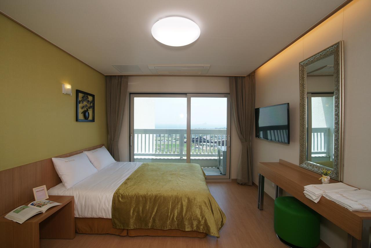Jeju The Ocean Hill Pension Seogwipo Ngoại thất bức ảnh